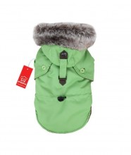 Теплое пальто с меховой отделкой на капюшоне "Декабрь", зеленый