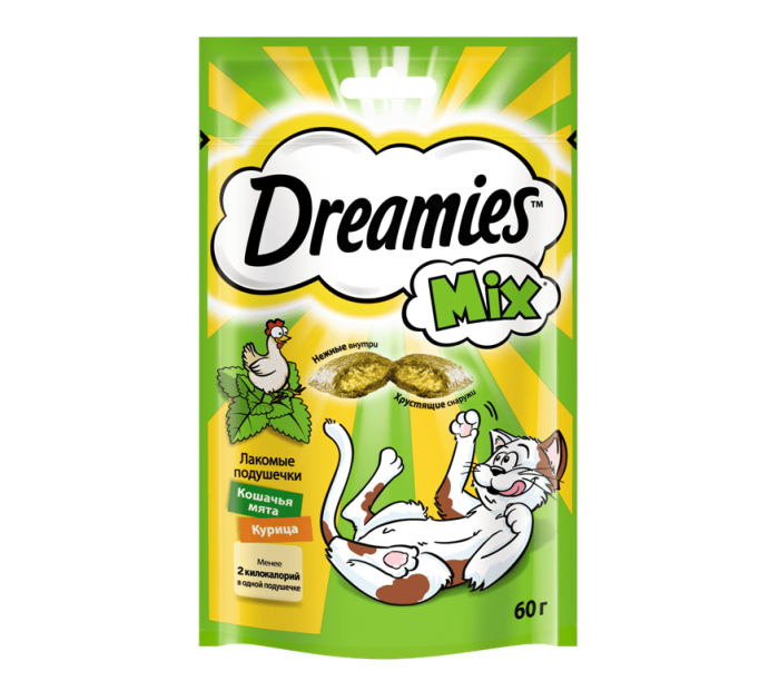 Лакомство для кошек Dreamies лакомые подушечки для кошек с курицей и мятой  